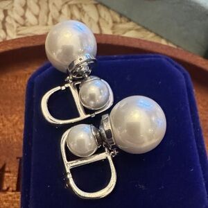 Elegant Silver and White Pearl Earrings